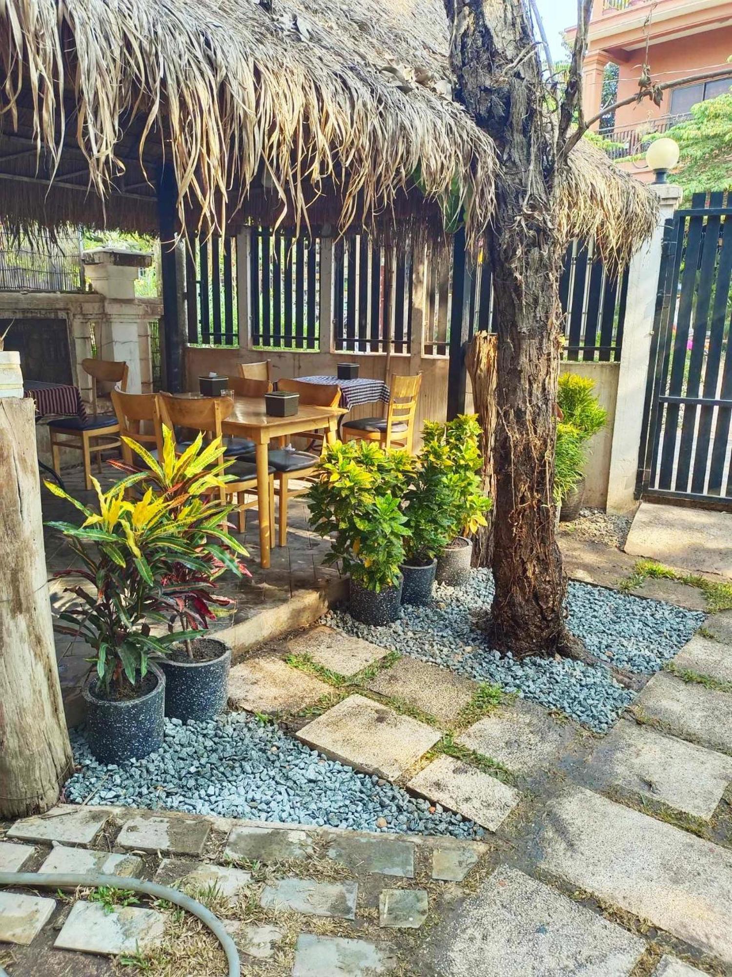 Secret Garden Homestay Сиемрип Экстерьер фото